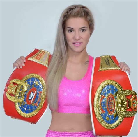 Kallia Kourouni (@pink.